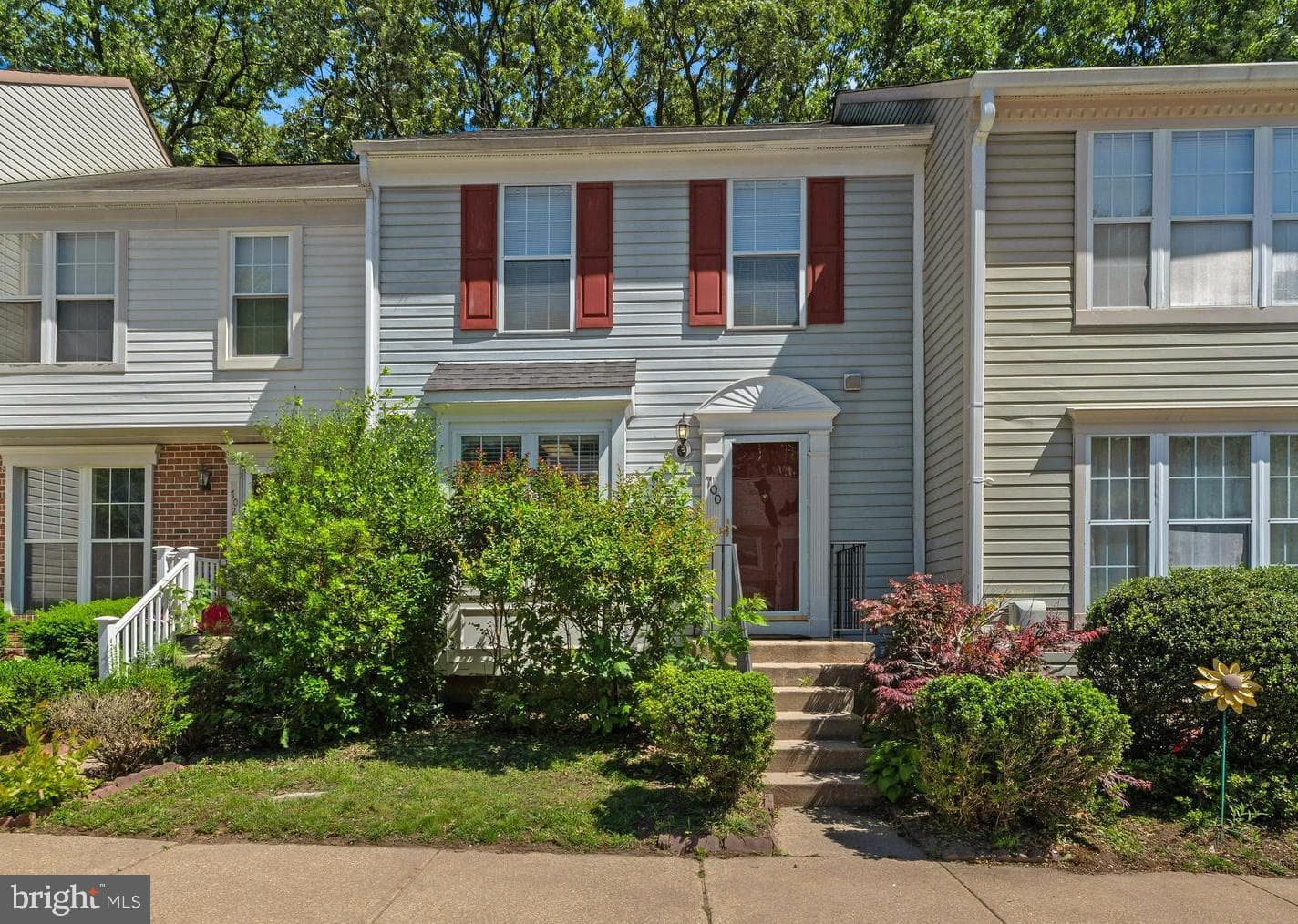 700 Lions Gate Lane