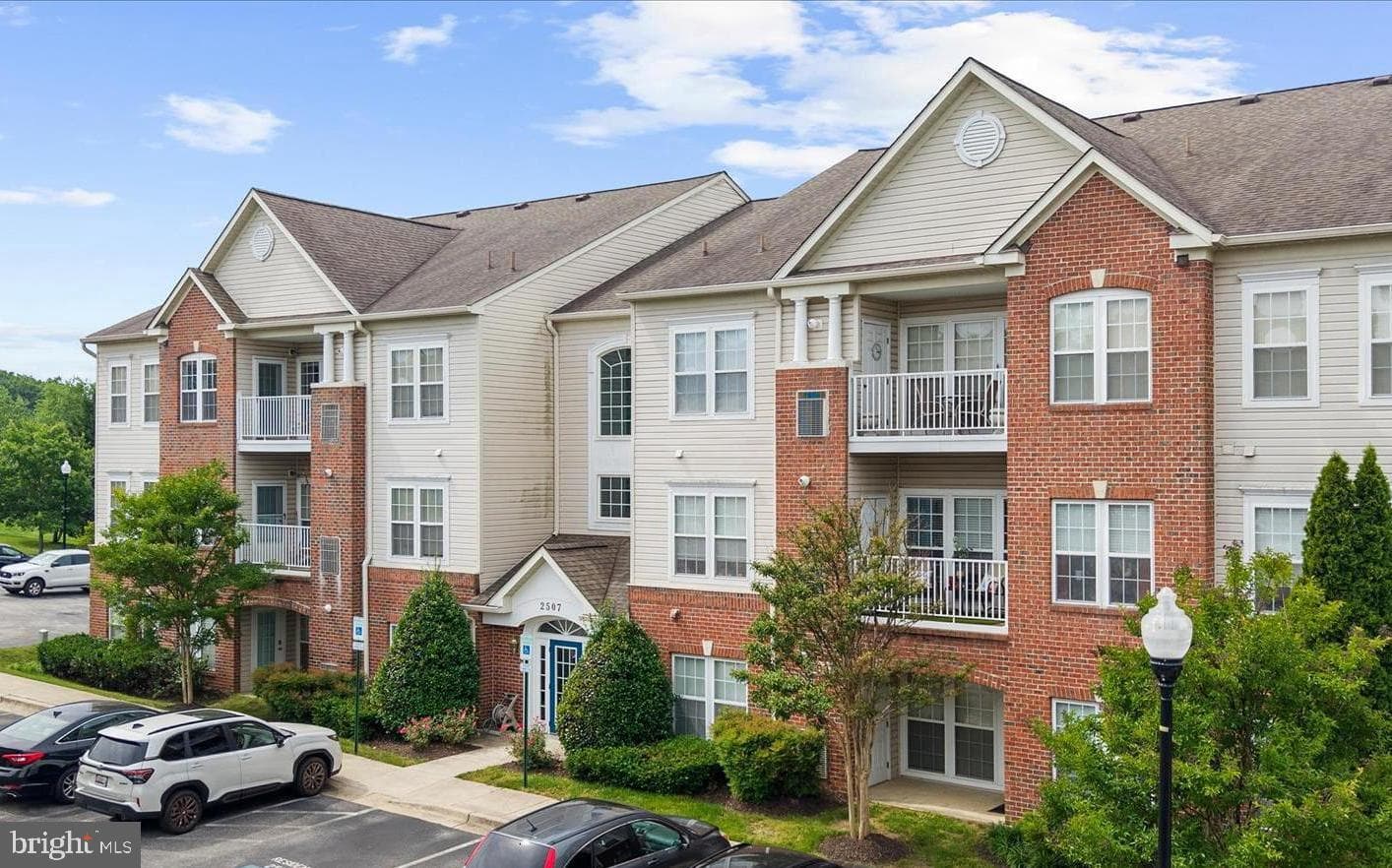2507 Amber Orchard Court W #202