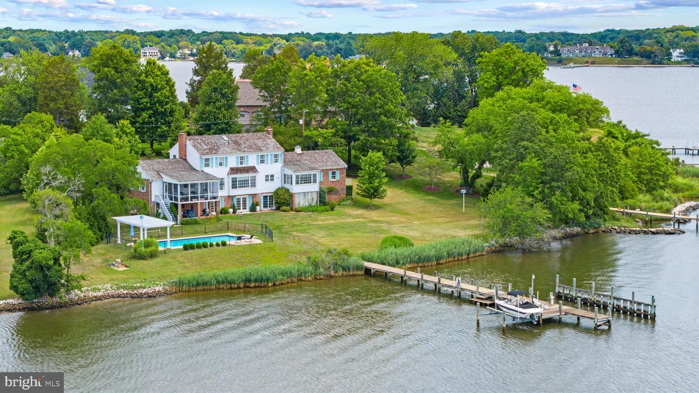 1552 Widows Mite Road, Edgewater