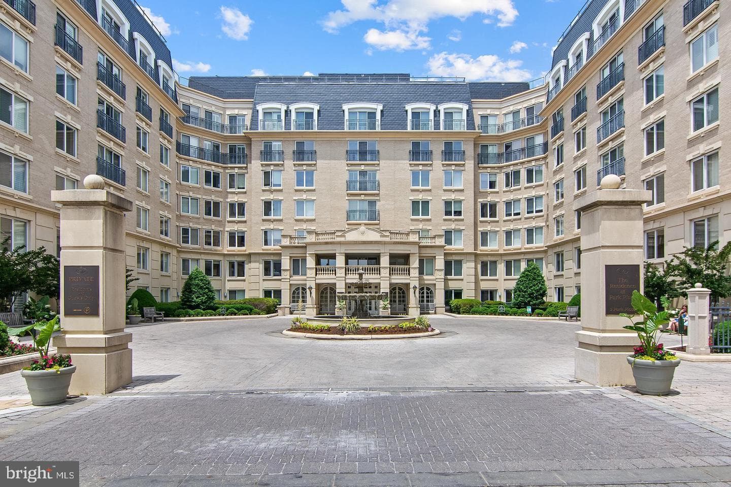 5 Park Place #415