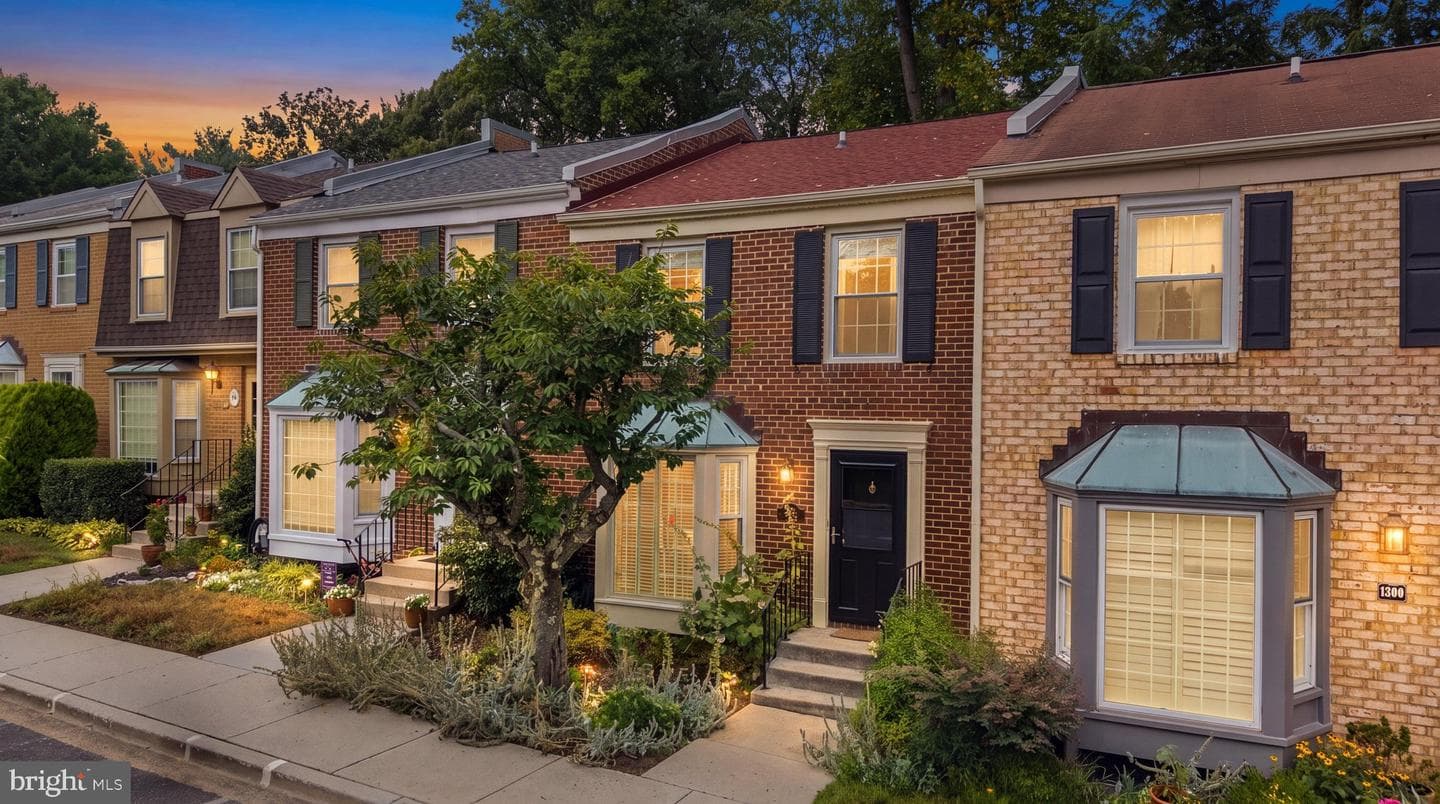 1202 Brunswick Court