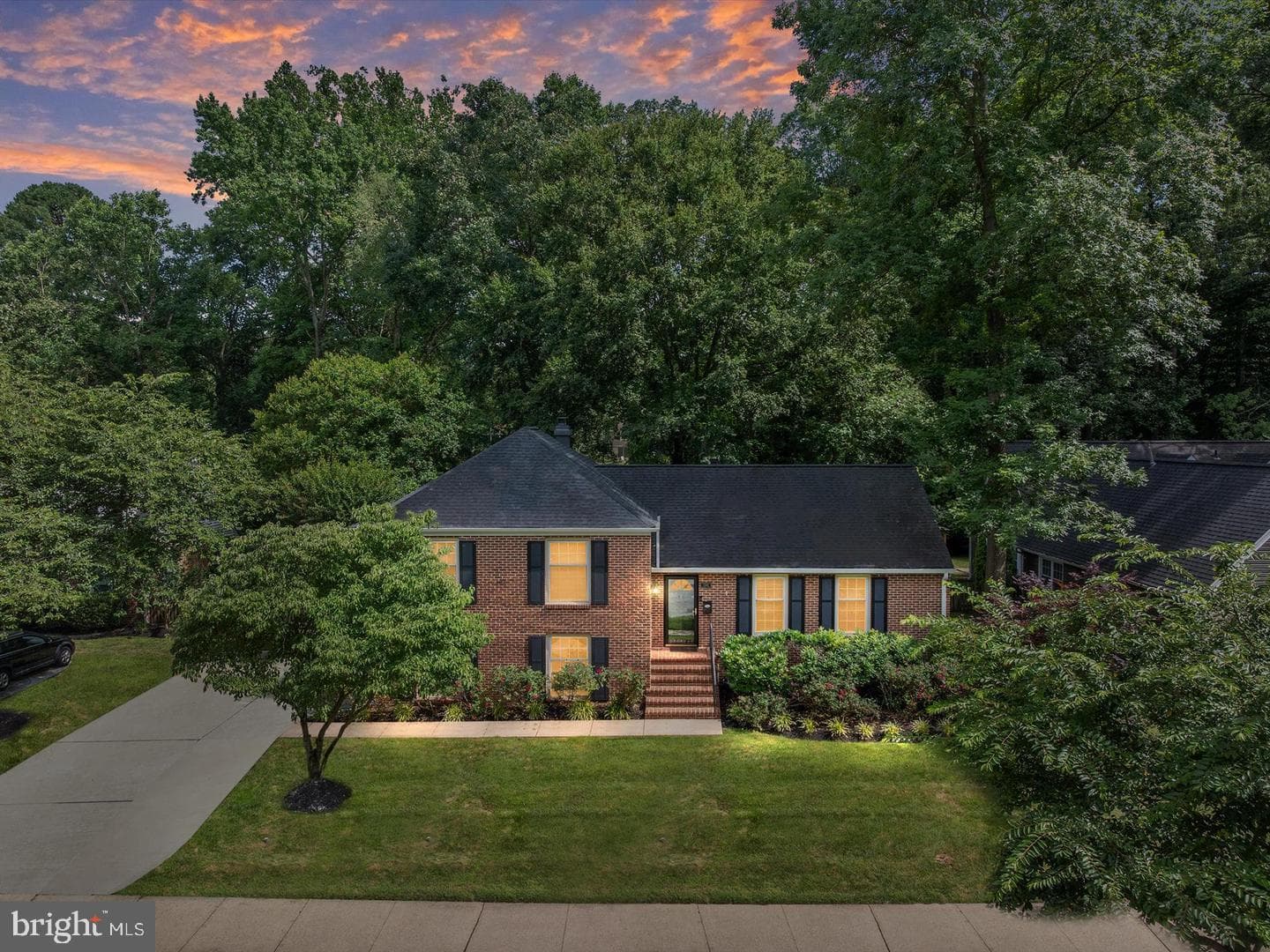 1589 Crofton Parkway