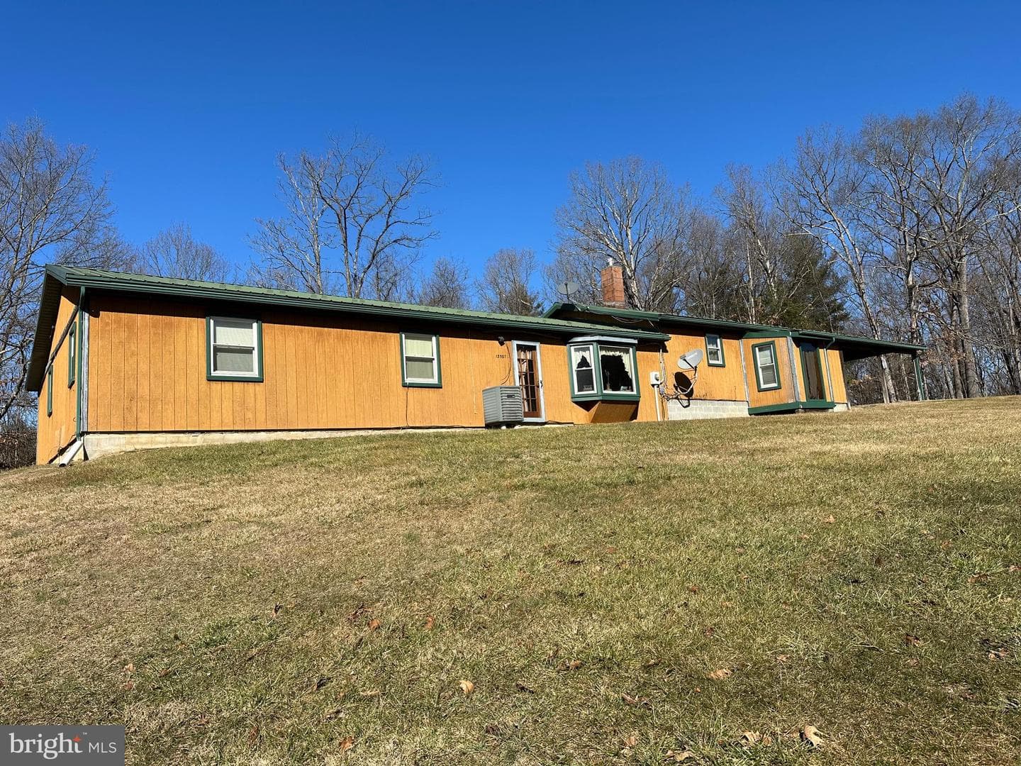 13507 Black Valley Road NE photo 1