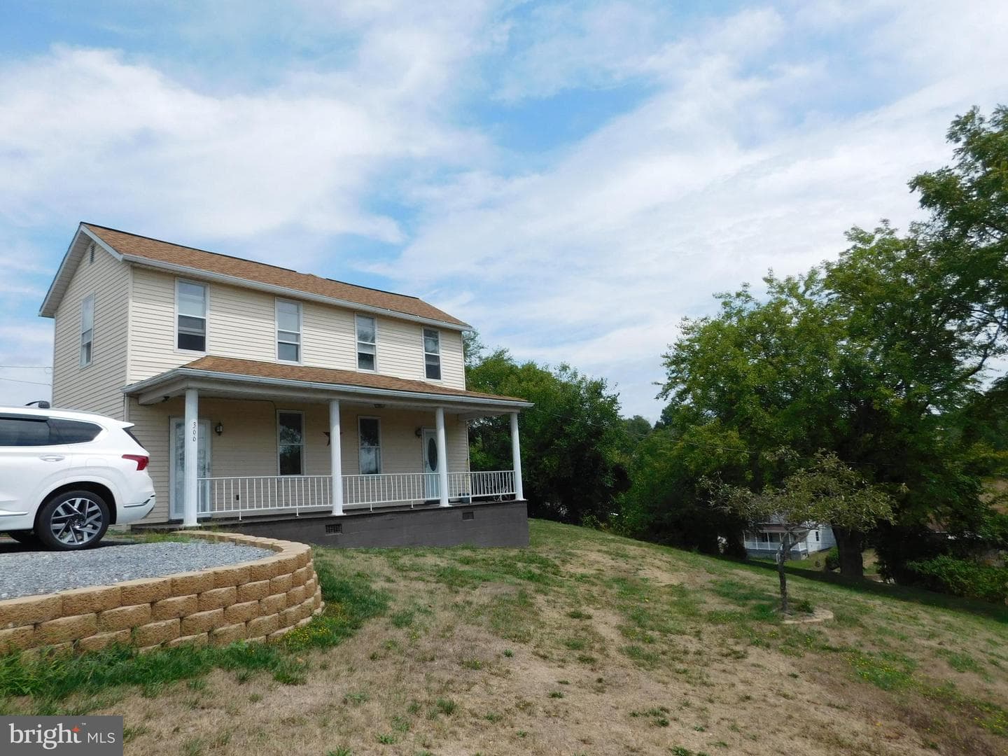 366 Byrd Avenue photo 1