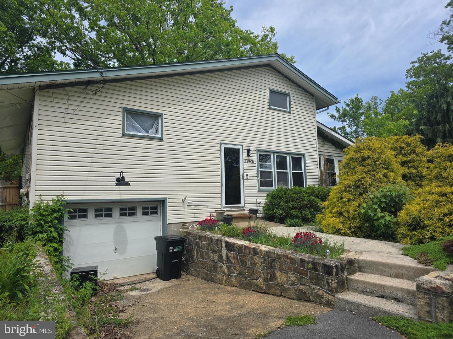 17905 1st Street photo 1