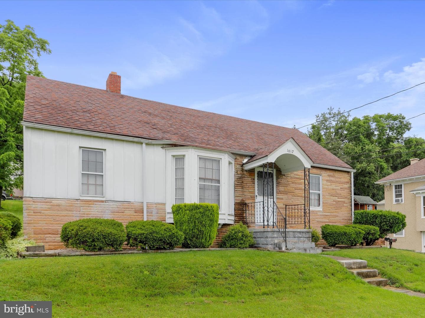 1612 Bedford Street photo 1
