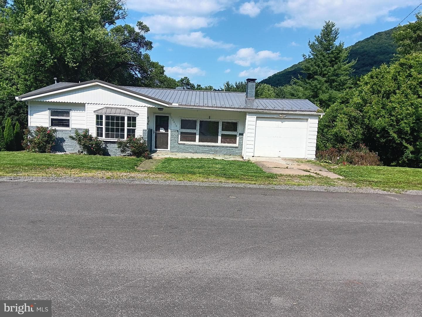12610 Bowling Street photo 1