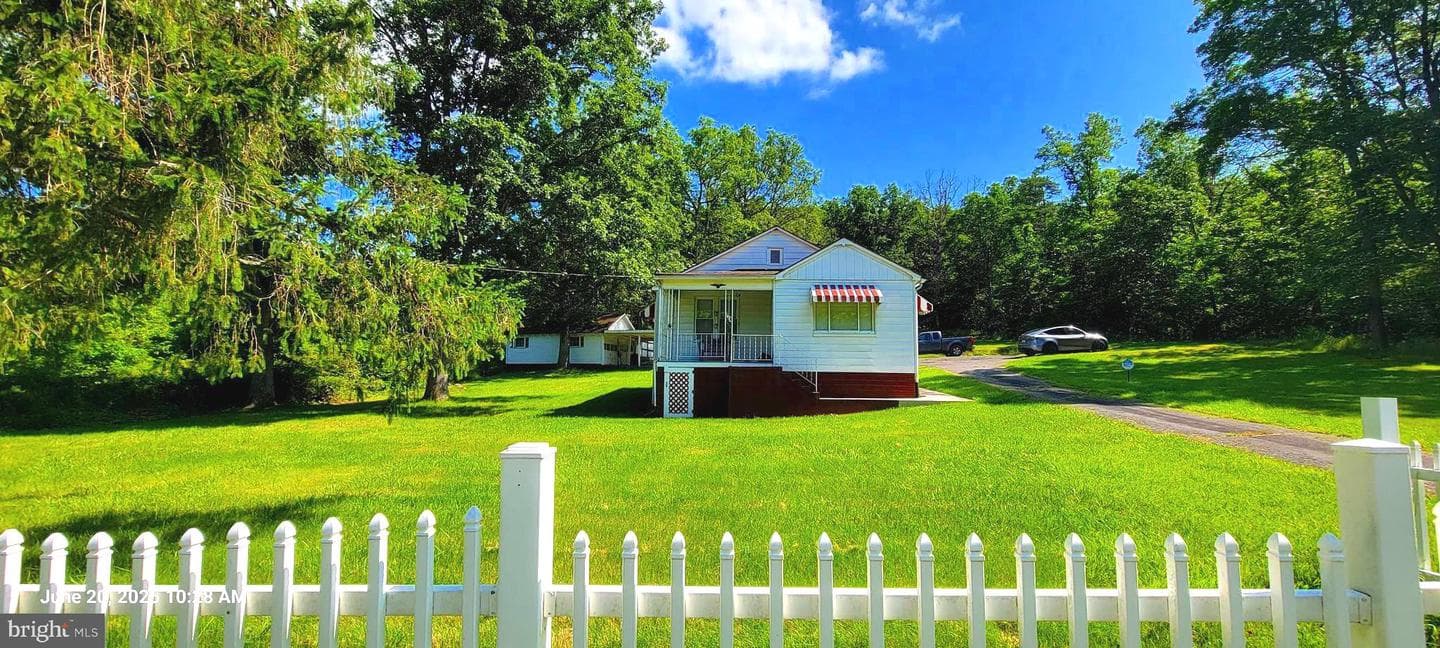 25909 Oldtown Road SE photo 1
