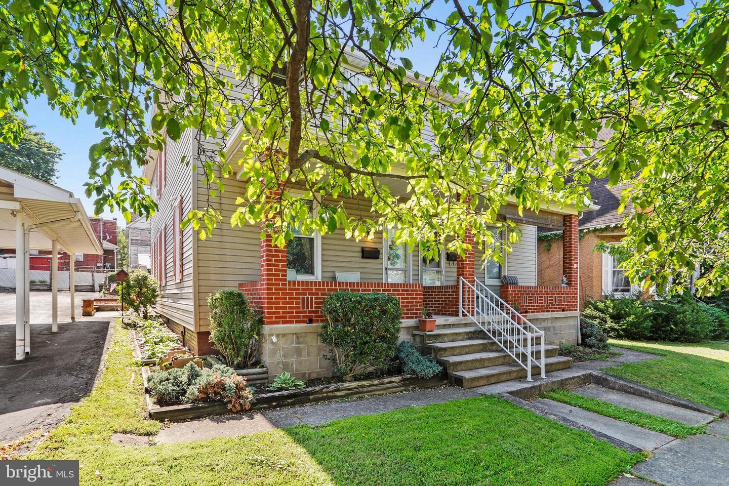 114 Grand Avenue photo 1
