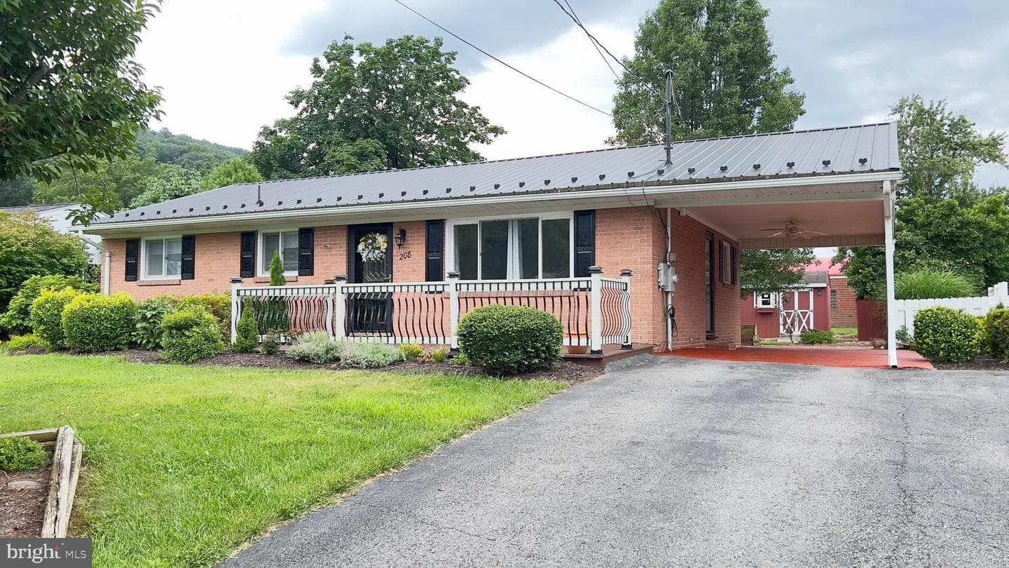 208 Allendale Avenue photo 1
