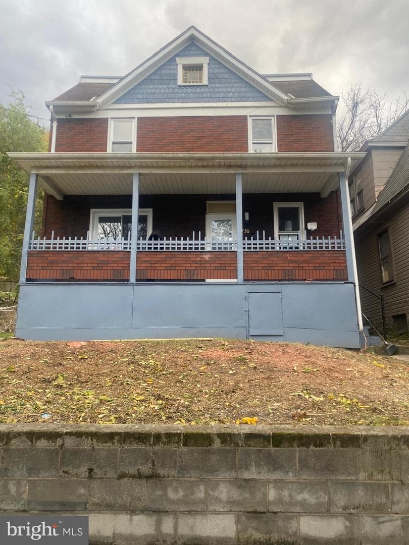 730 Baker Street photo 1