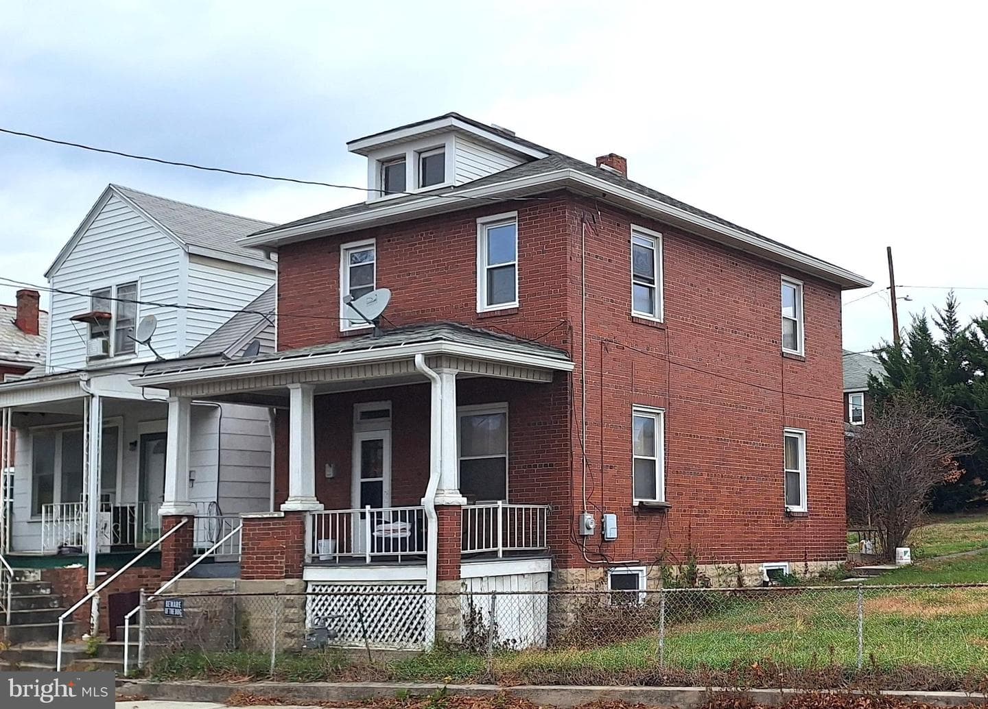 306 Industrial Boulevard E photo 1