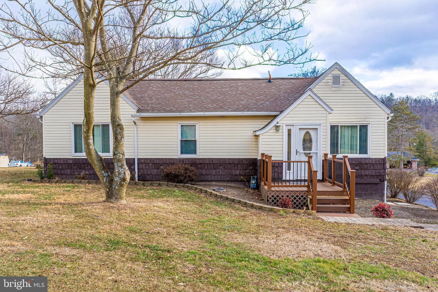 13604 Bedford Road NE photo 1