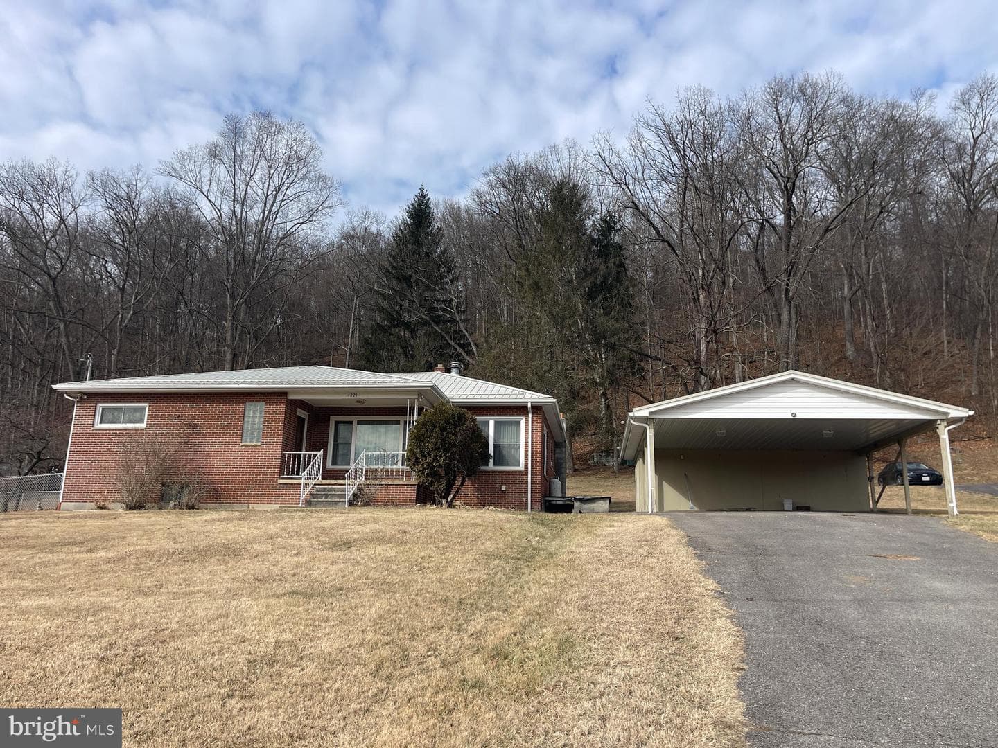 14221 Hazen Road NE photo 1