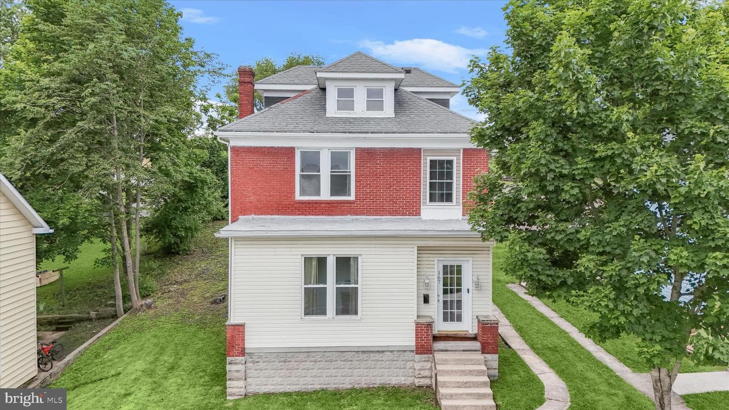 167 Maple Street photo 1