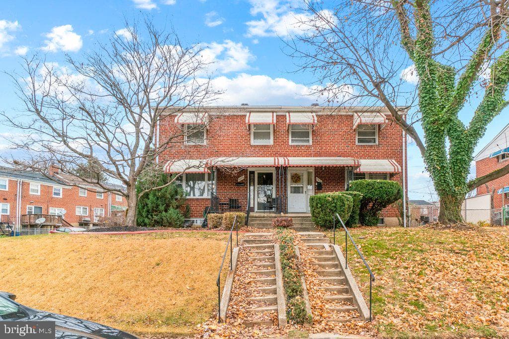 5226 Hillwell Road photo 1