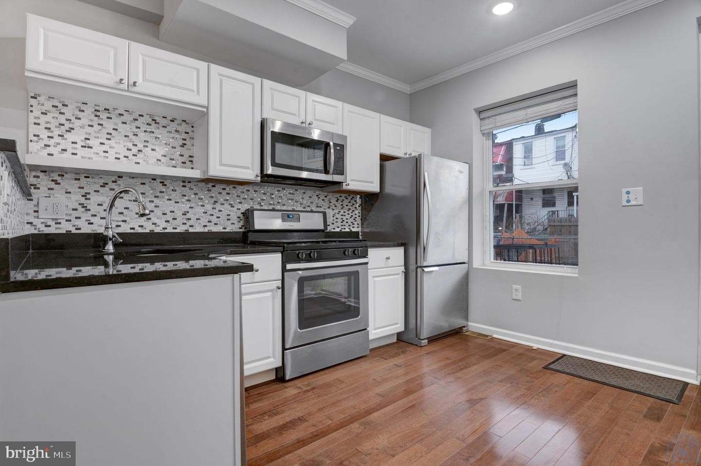 337 S Macon Street photo 1