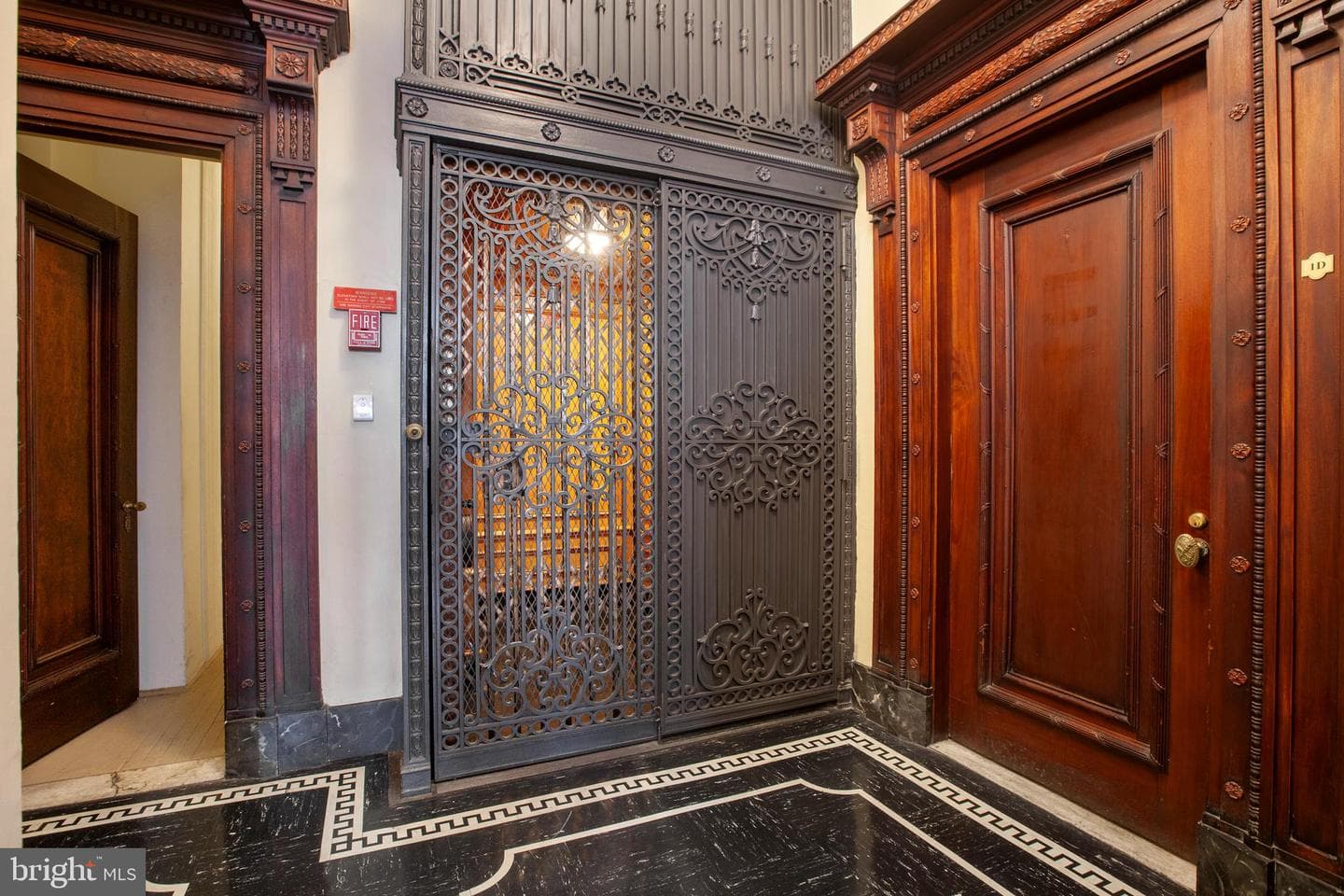 700 Washington Place #4c photo 1