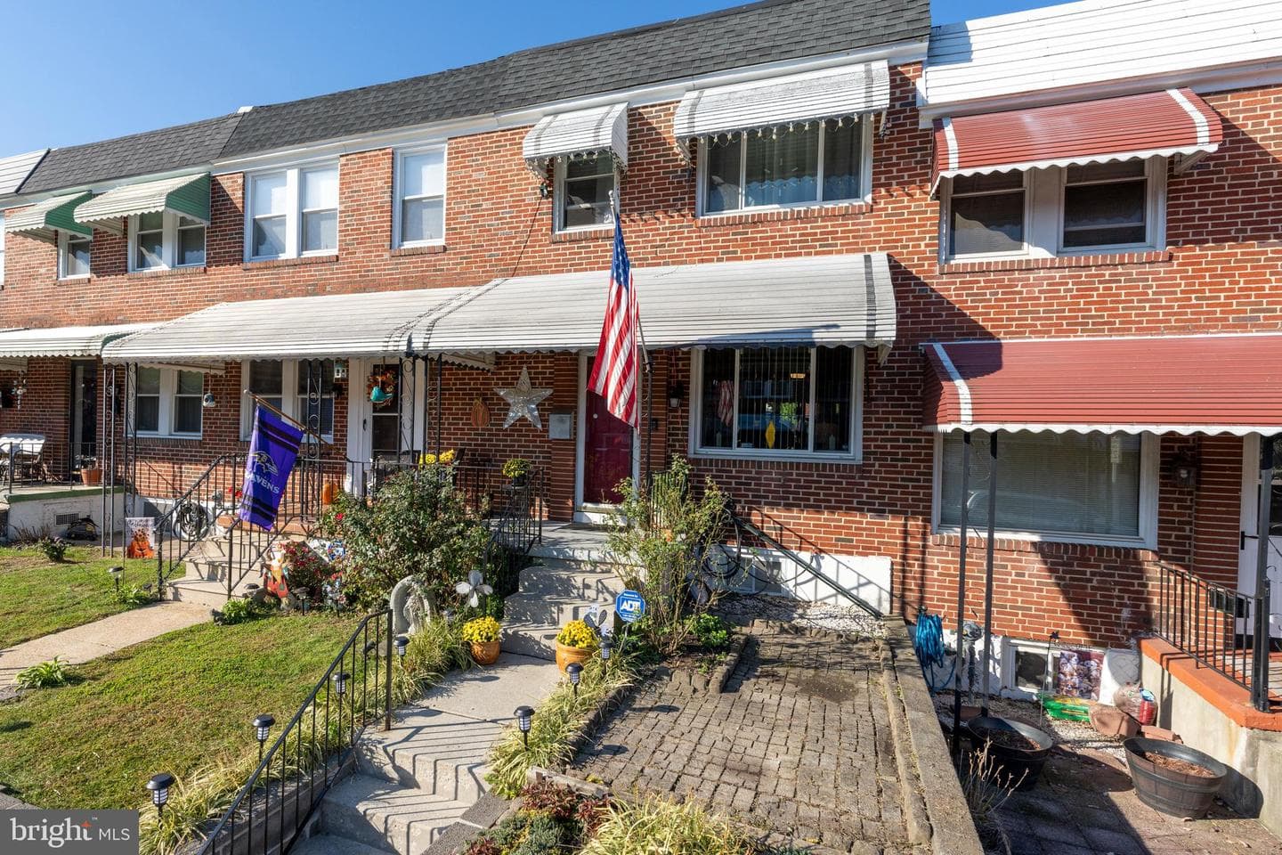 4410 Newport Avenue photo 1