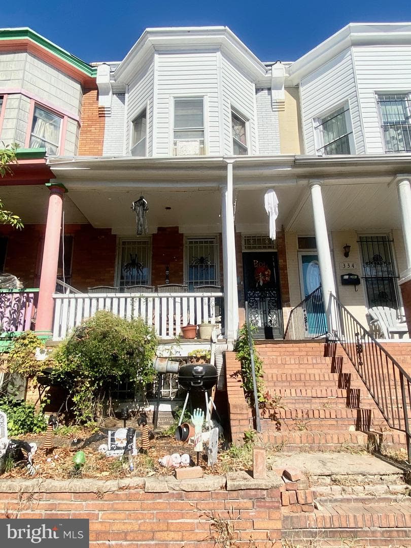 332 Ilchester Avenue photo 1