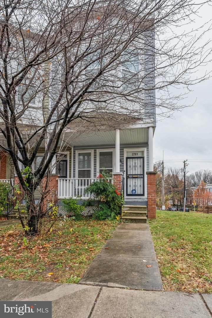 2781 W North Avenue photo 1