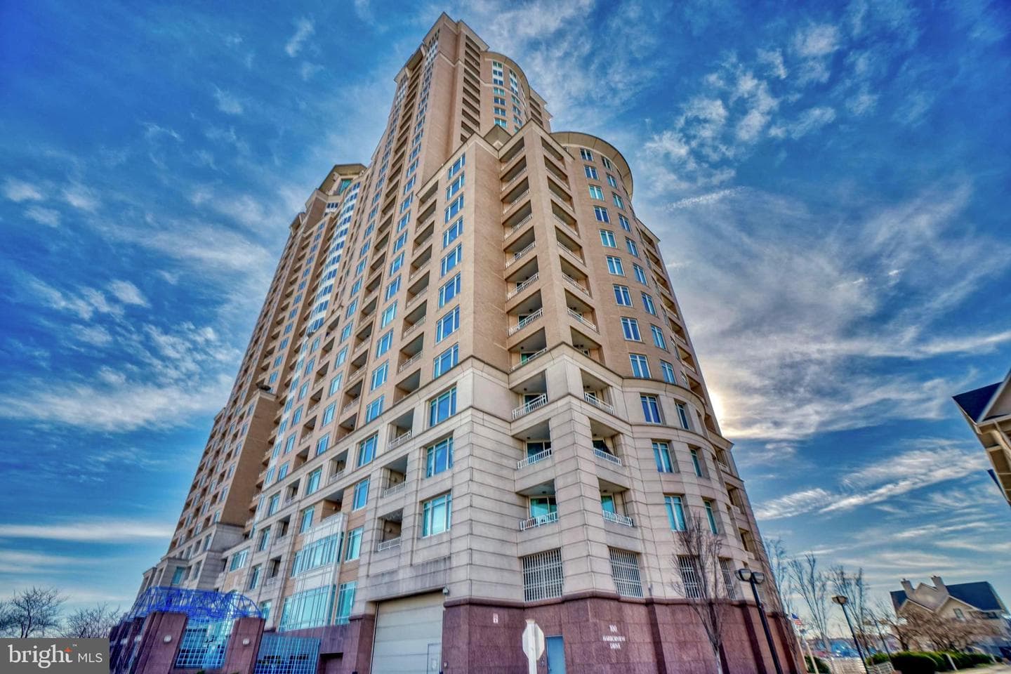 100 Harborview Drive #705 photo 1