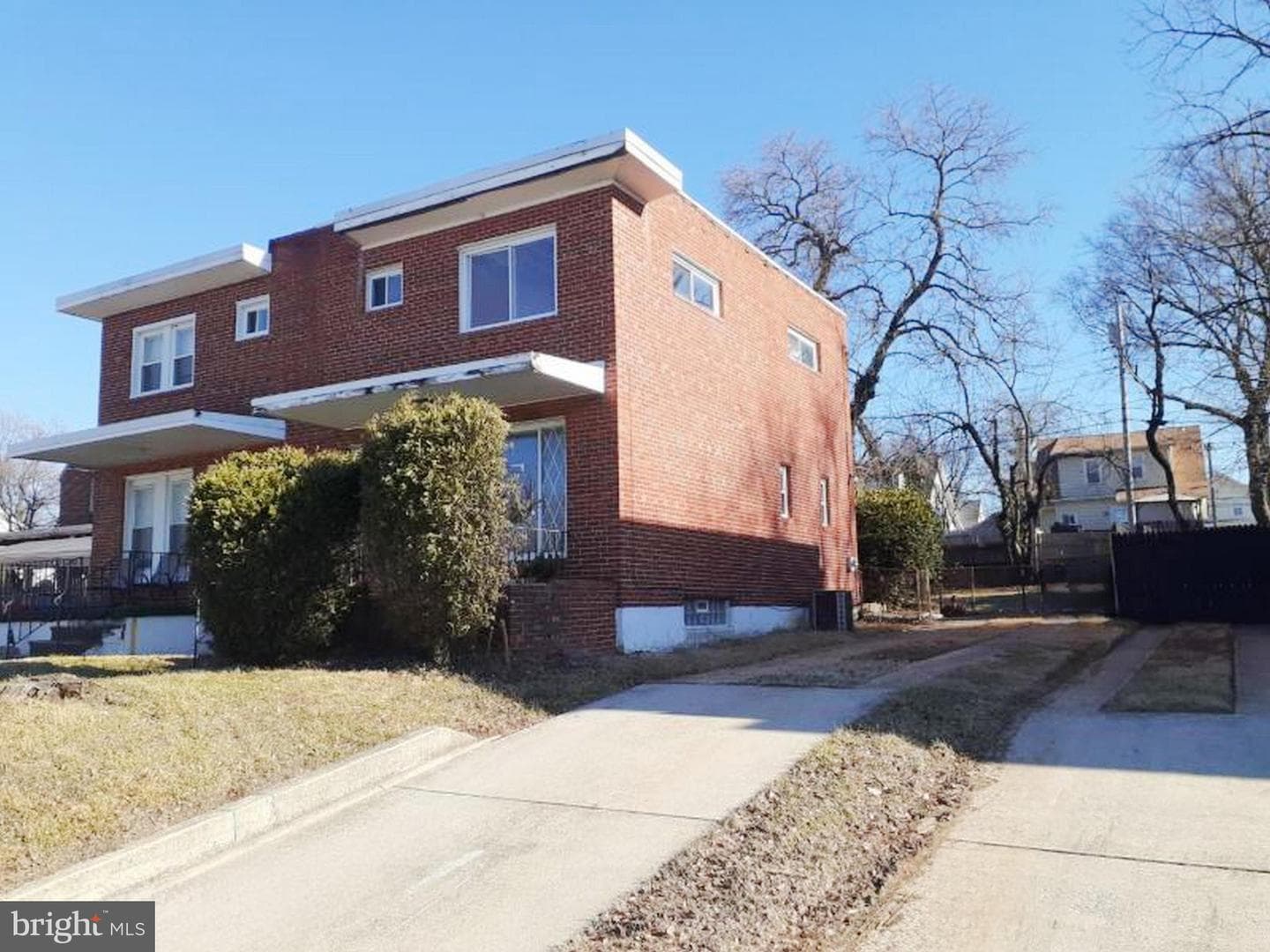 3303 W Northern Parkway photo 1