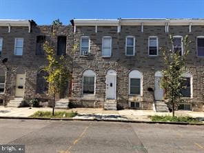 714 N Milton Avenue photo 1