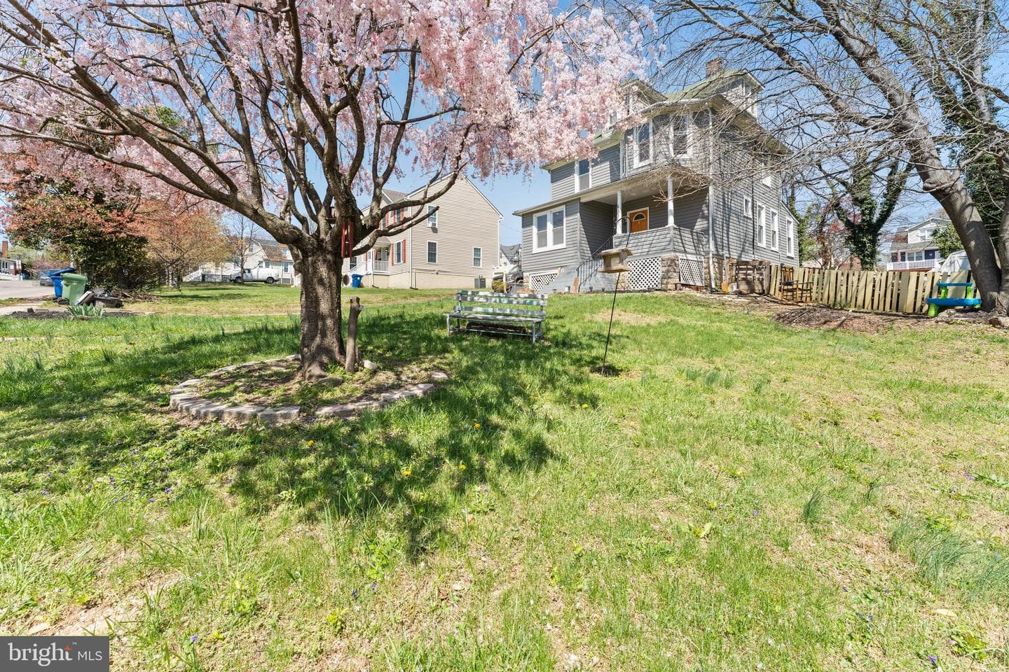 4004 Fleetwood Avenue photo 1