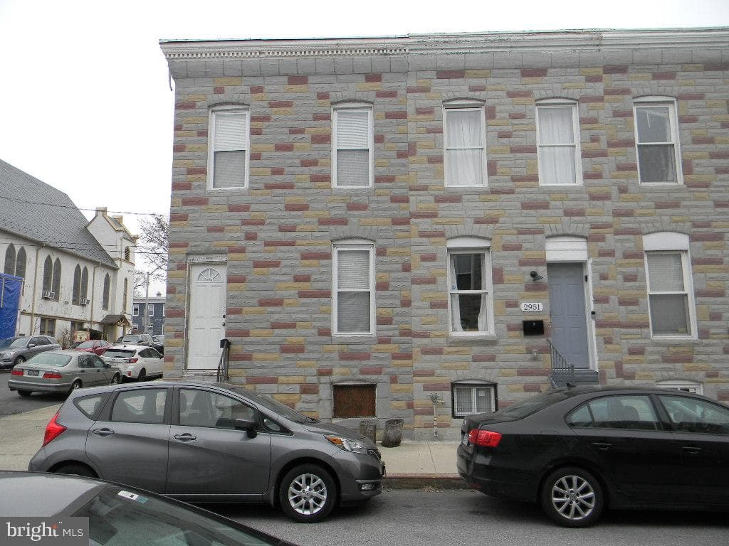 2953 Miles Avenue photo 1