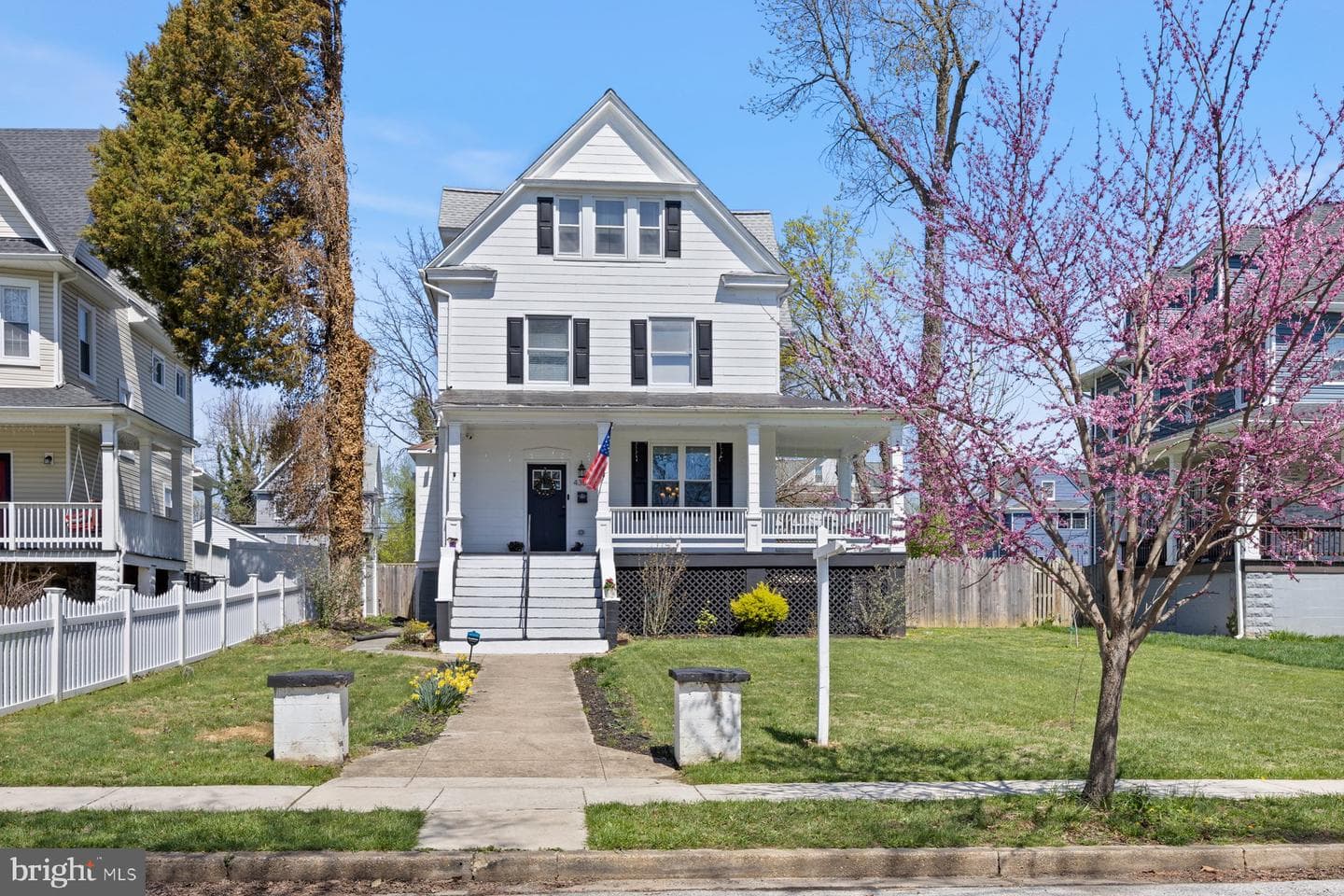 4304 Maine Avenue photo 1