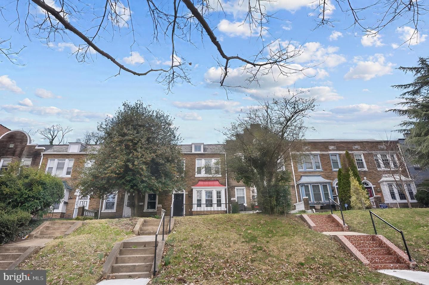 2140 Mount Royal Terrace photo 1