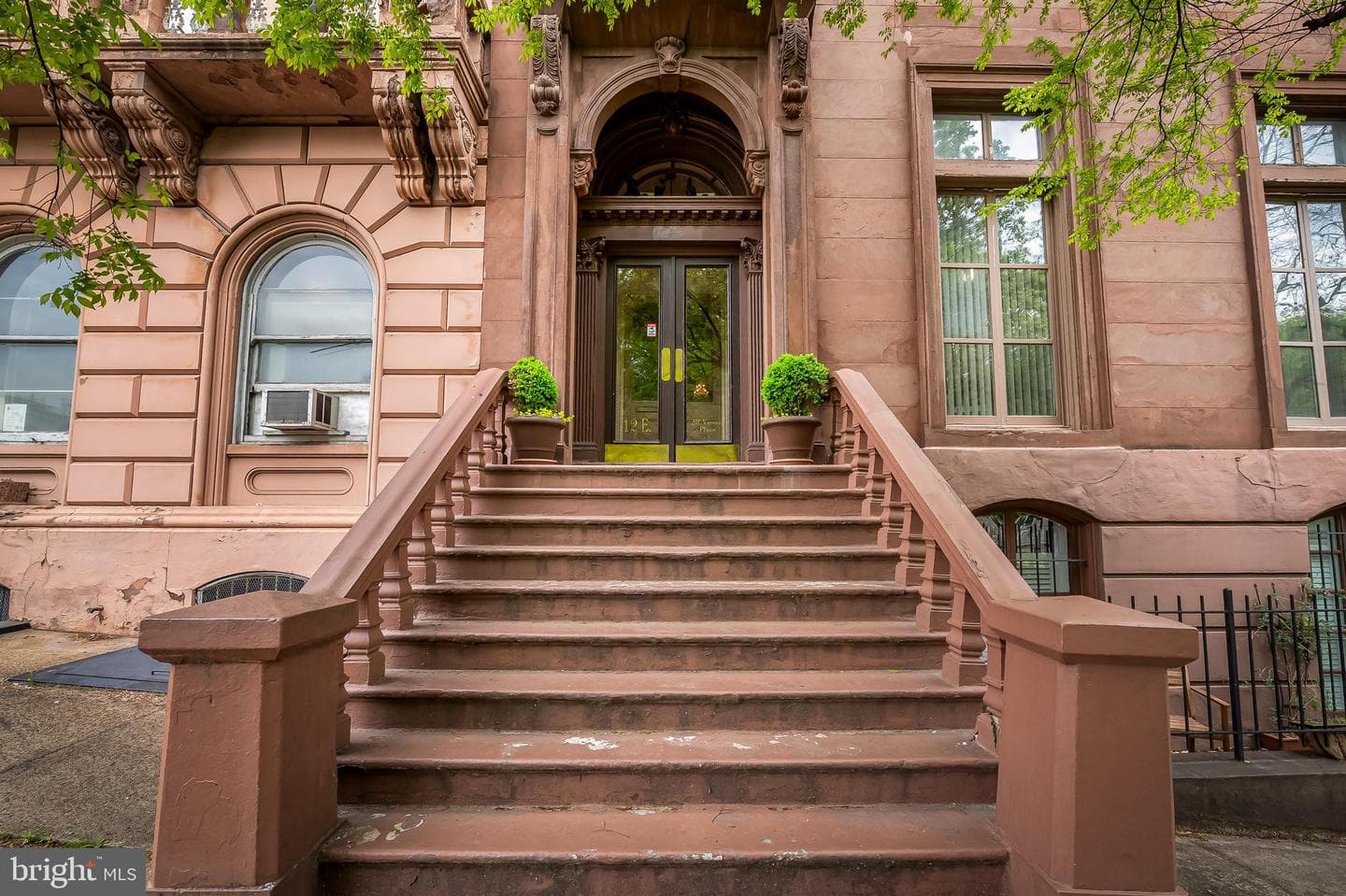 12 E Mount Vernon Place #10 photo 1