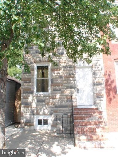 105 Carrollton Avenue photo 1