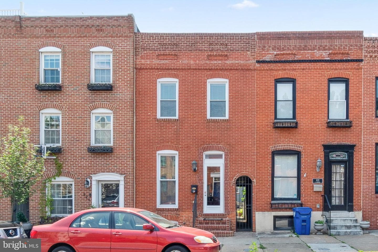 824 S Kenwood Avenue photo 1