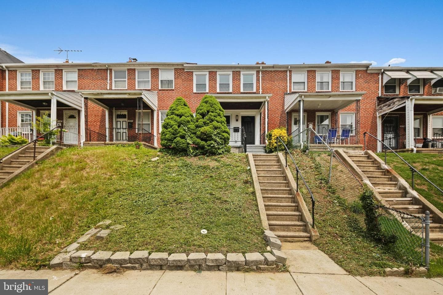 1324 Kitmore Road photo 1