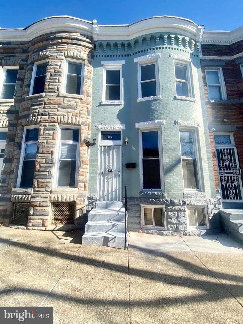 2843 Woodbrook Avenue photo 1