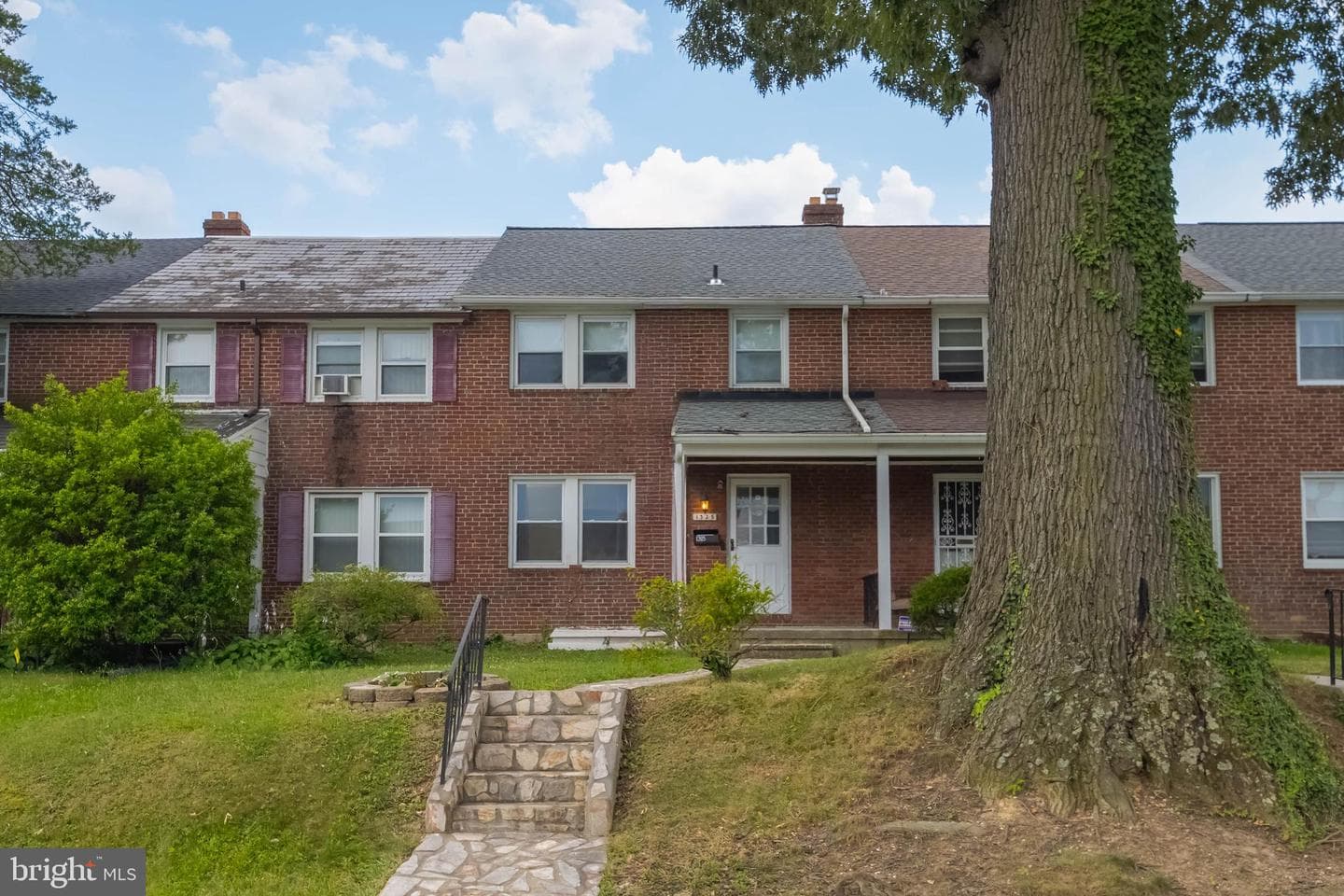 1325 Crofton Road photo 1