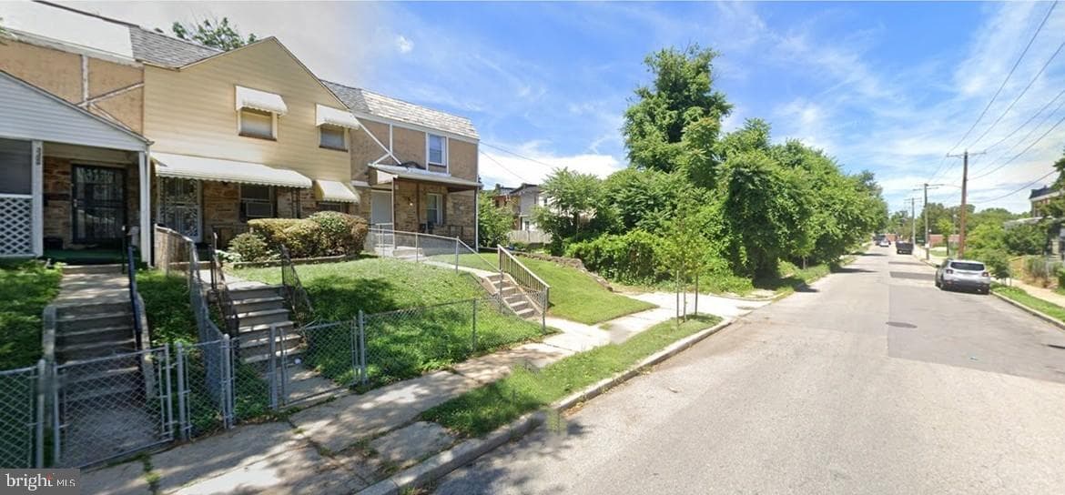 3304 W Garrison Avenue photo 1