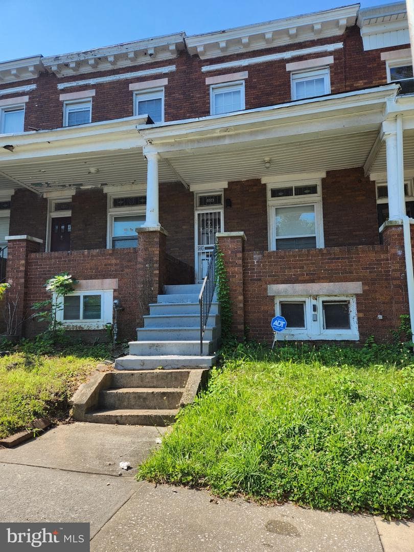 2223 W Lexington Street W photo 1