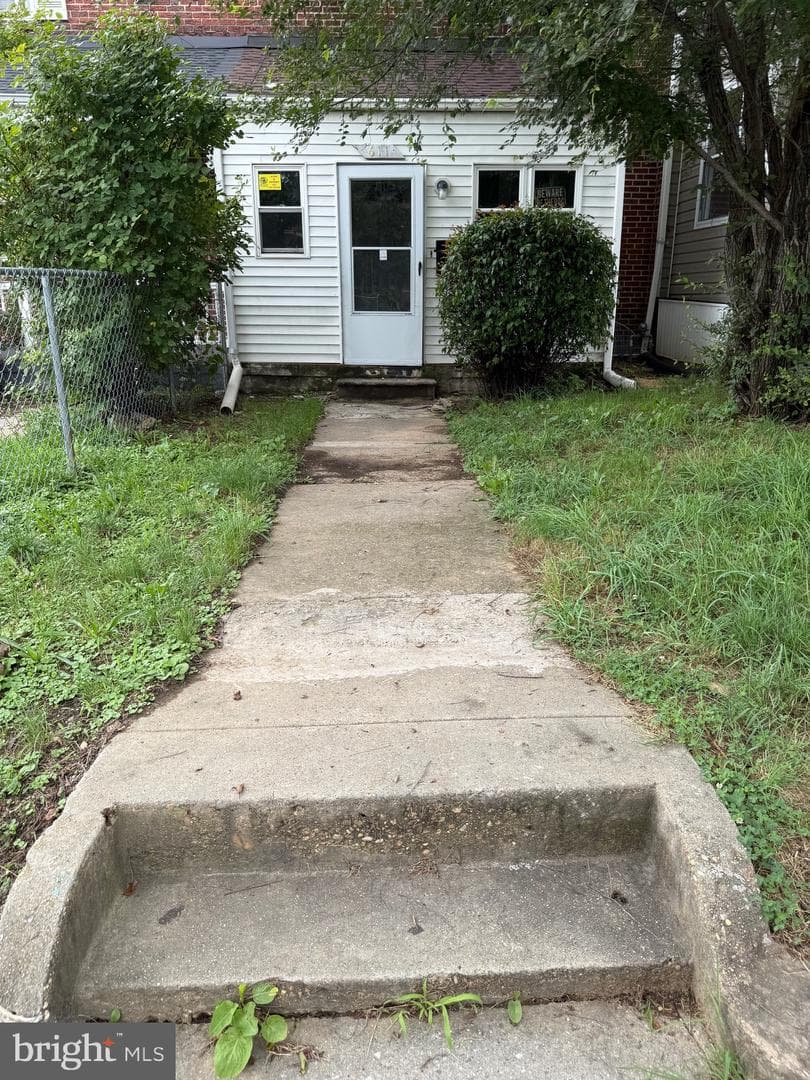 611 E Jeffrey Street E photo 1