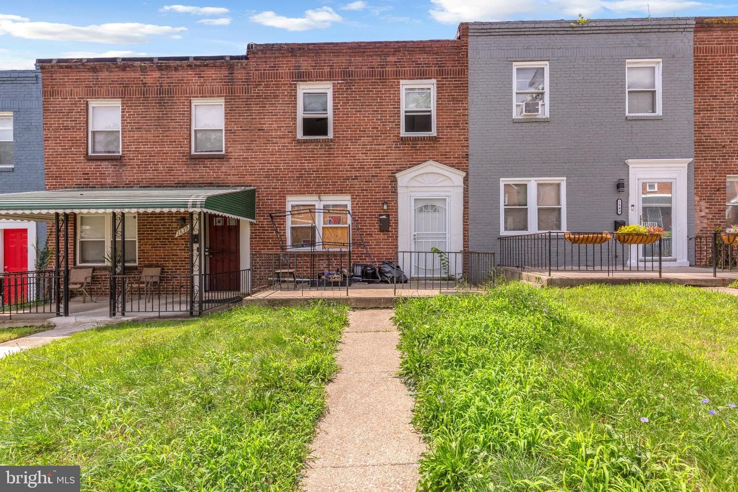2841 Oakford Avenue photo 1