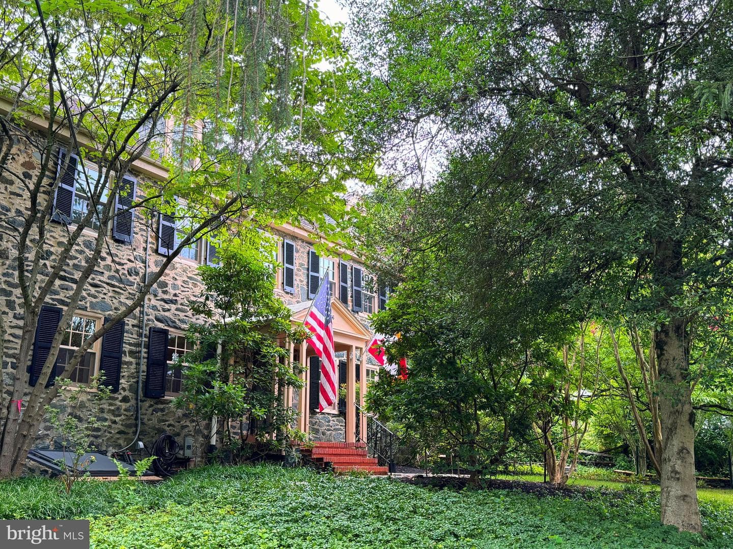 2436 Pickwick Road photo 1