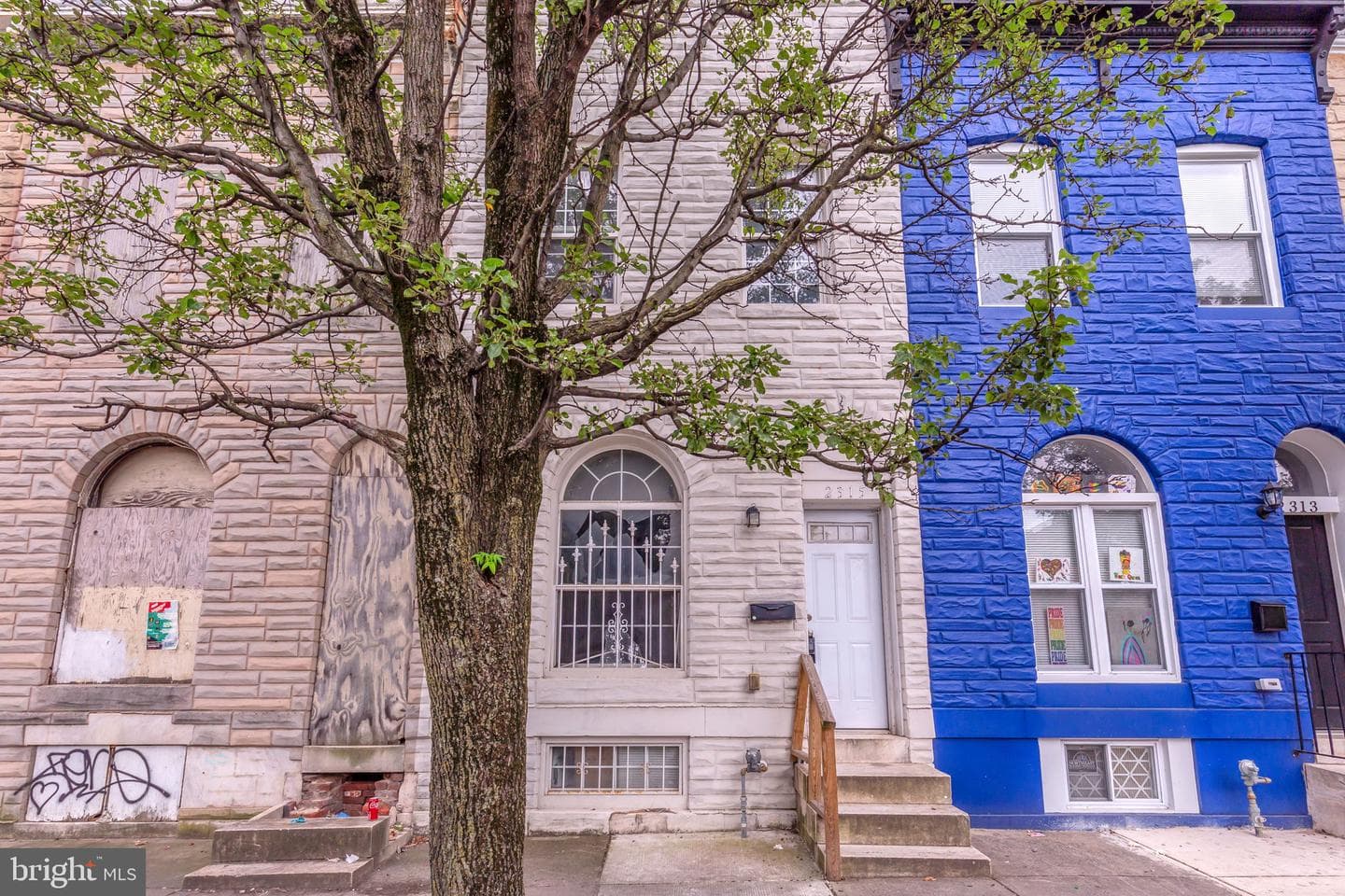 2315 E Madison Street photo 1