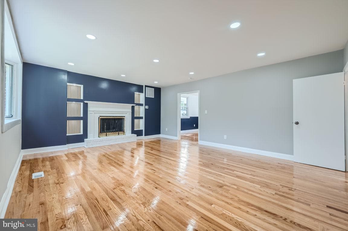 619 Harwood Avenue photo 1