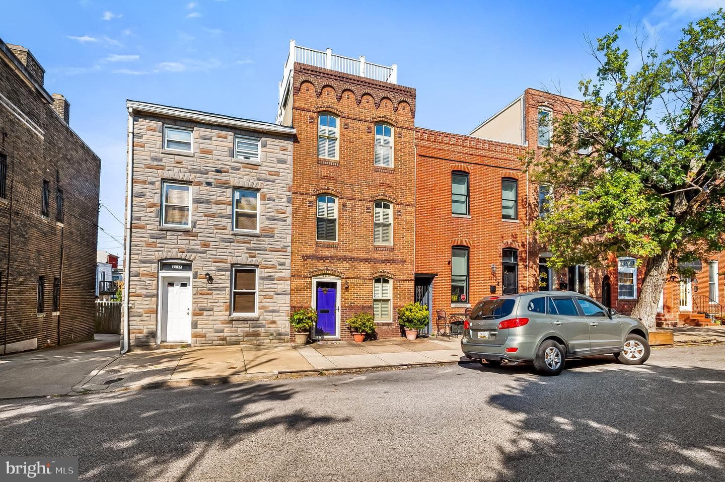 1114 S Clinton Street photo 1