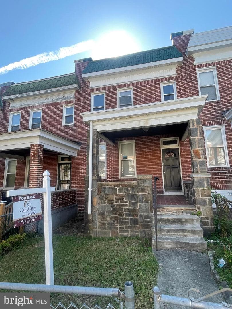 789 N Grantley Street photo 1