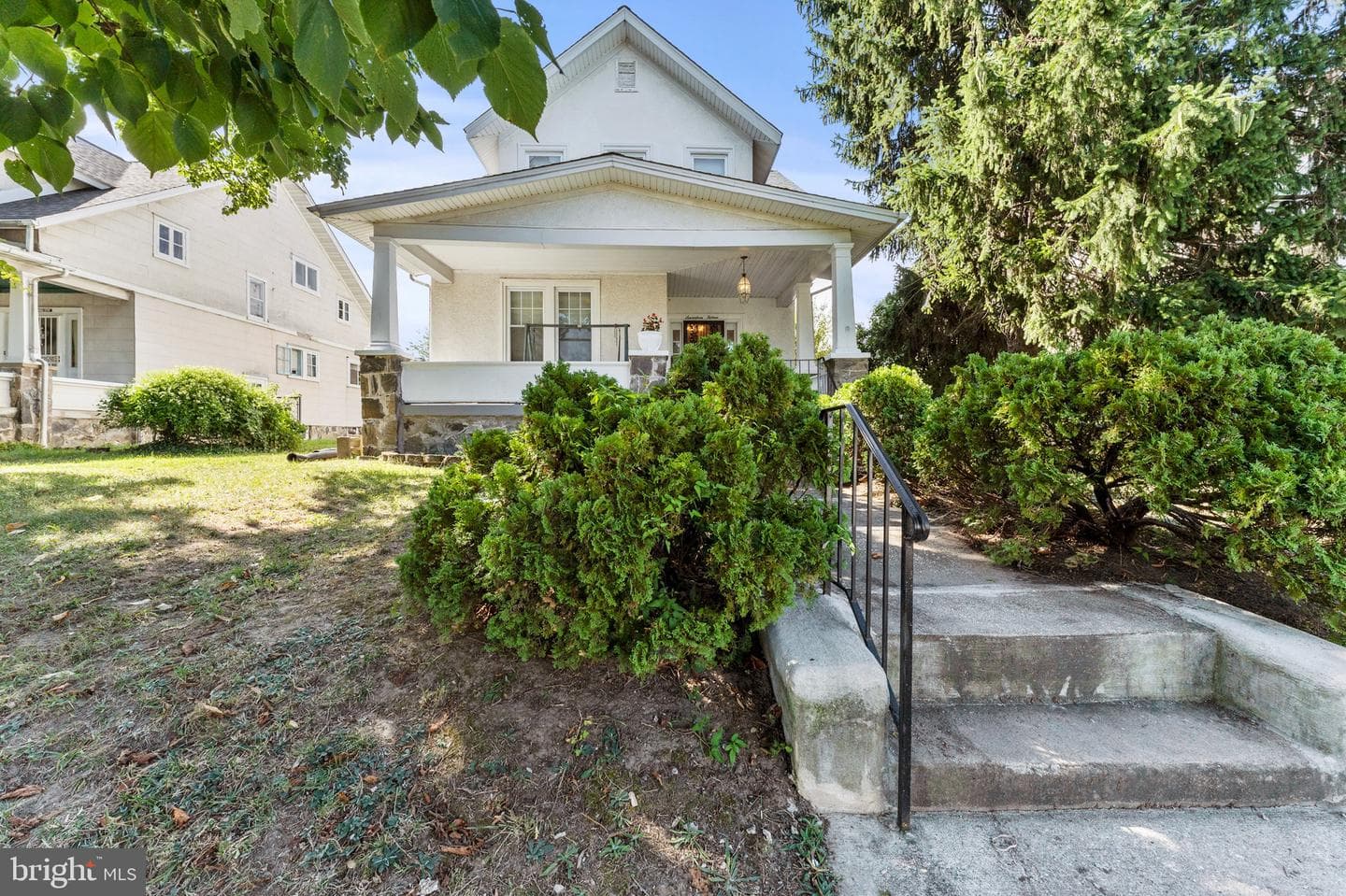 1715 Lakeside Avenue photo 1