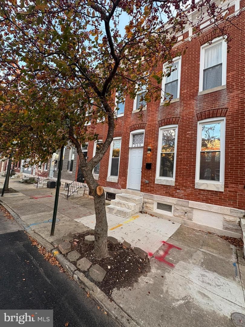 2209 Jefferson Street photo 1