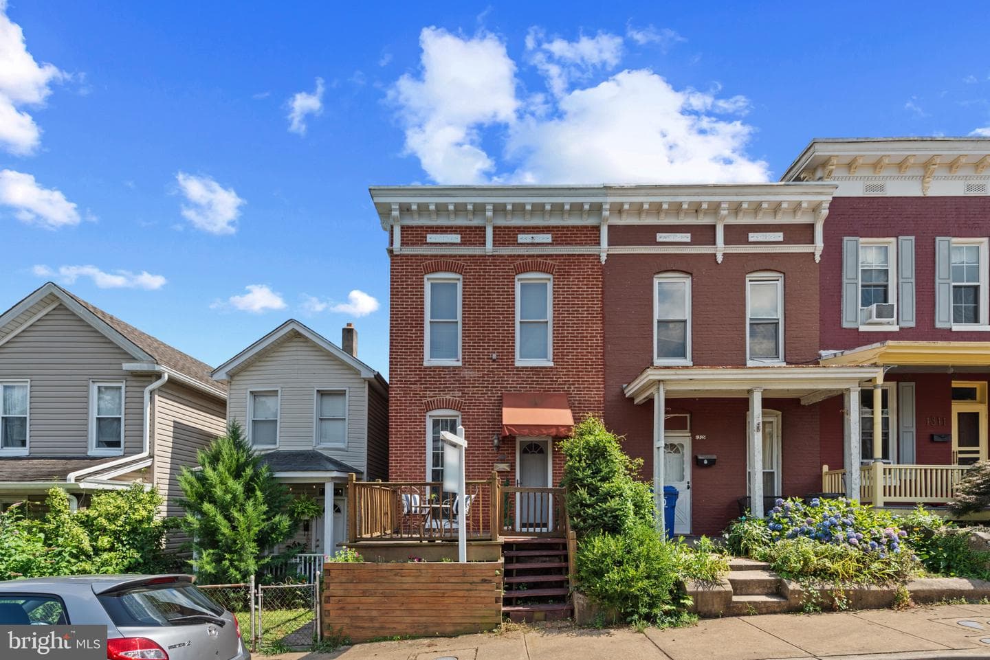 1307 Morling Avenue photo 1